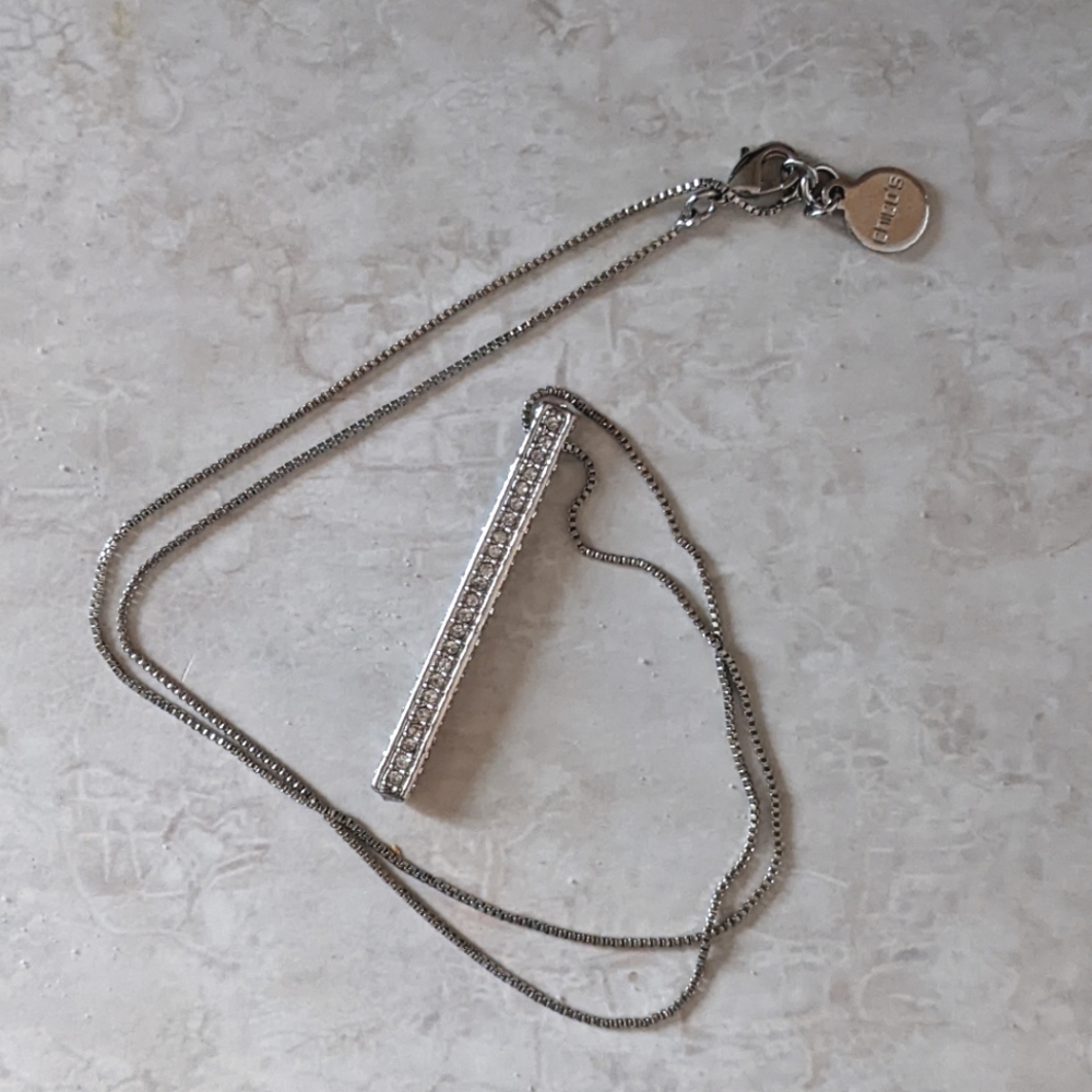 Chico's 90s Style Silver & Cubic Zirconia Pendant Necklace 17.5" Chain